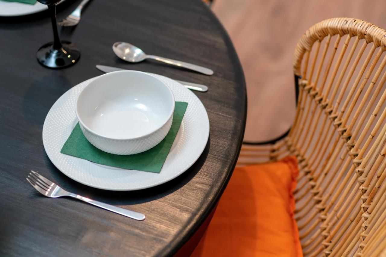 Deluxe Mtp Apartments Matejki By Noclegi Renters Poznan Ngoại thất bức ảnh
