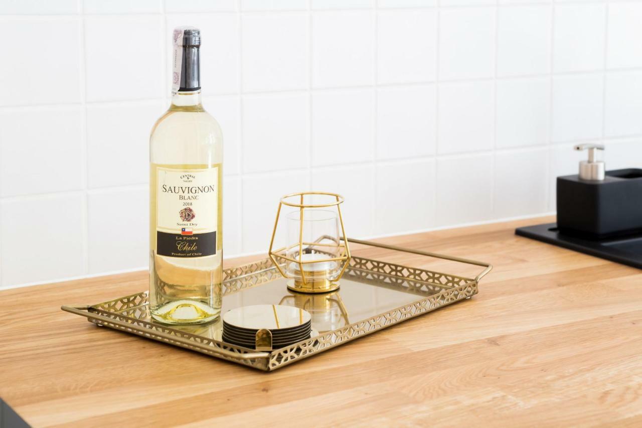 Deluxe Mtp Apartments Matejki By Noclegi Renters Poznan Ngoại thất bức ảnh