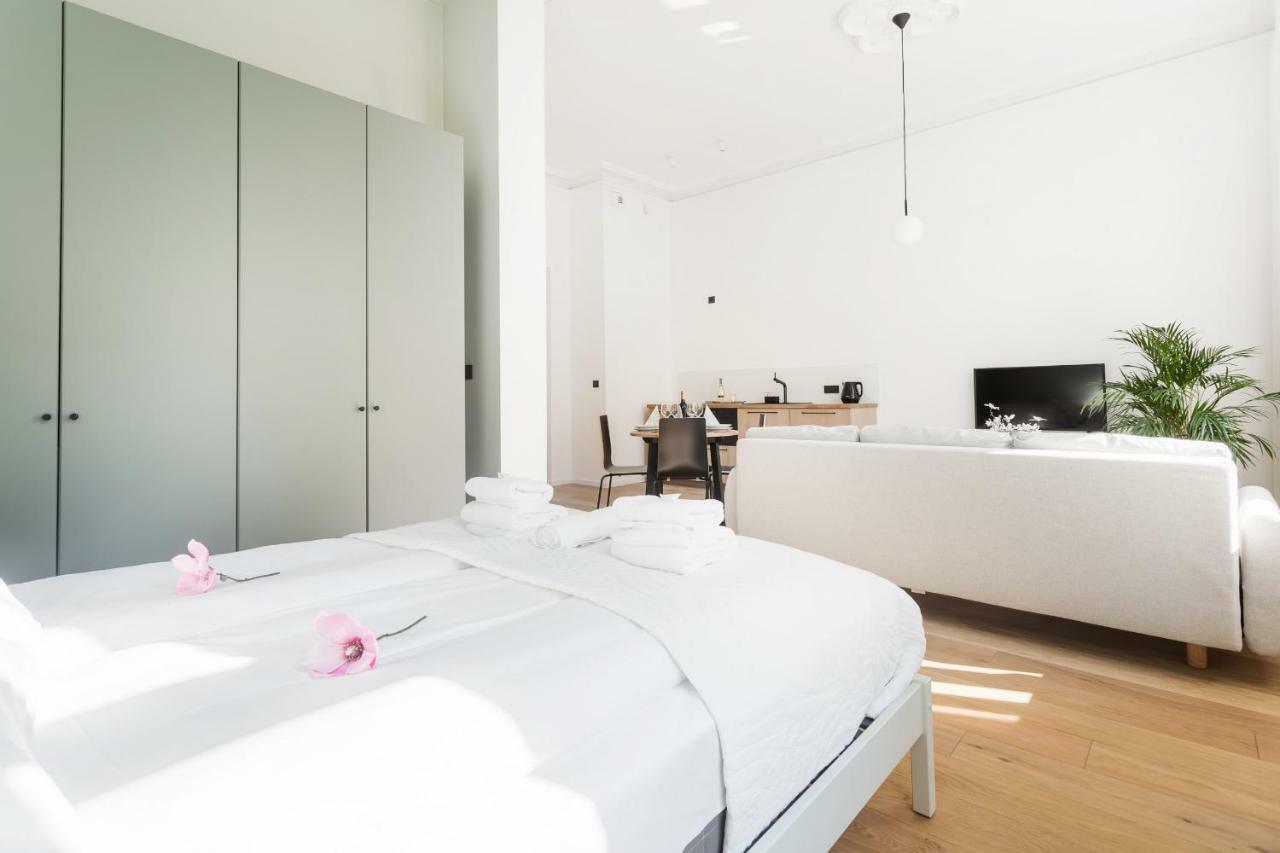 Deluxe Mtp Apartments Matejki By Noclegi Renters Poznan Ngoại thất bức ảnh