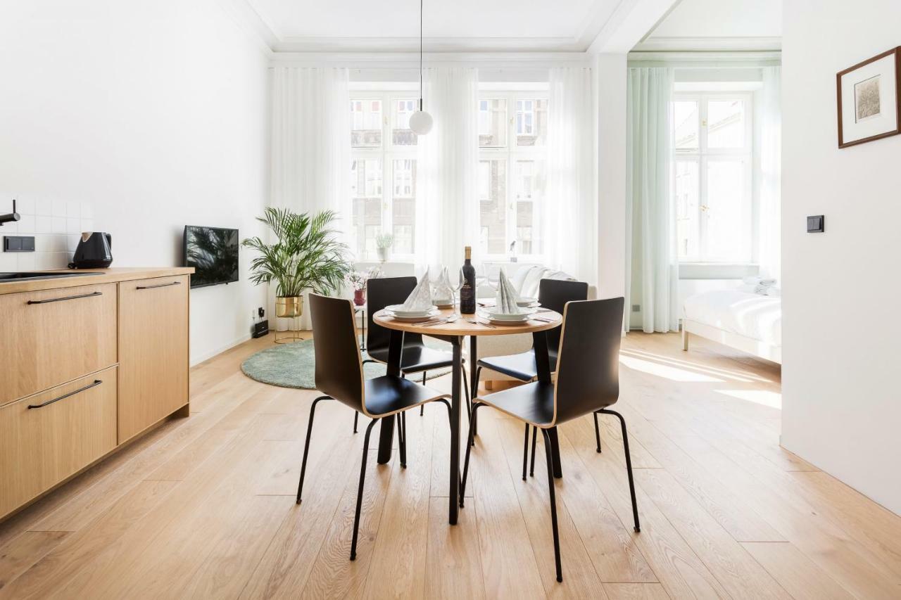Deluxe Mtp Apartments Matejki By Noclegi Renters Poznan Ngoại thất bức ảnh